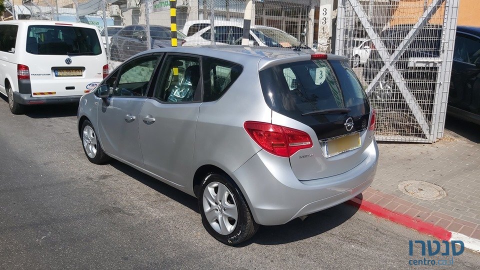 2015' Opel Meriva photo #2