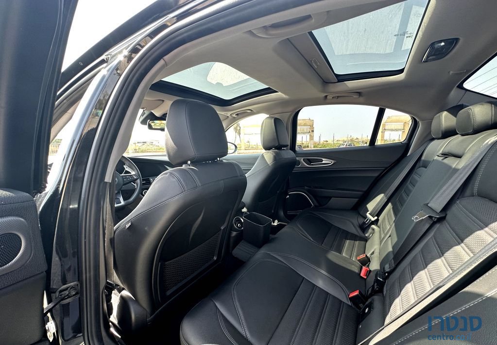 2021' Alfa Romeo Giulia אלפא רומיאו ג'וליה photo #6