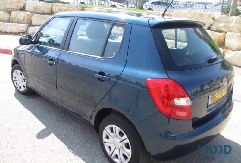 2012' Skoda Fabia photo #1