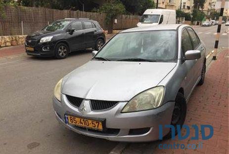 2005' Mitsubishi Lancer photo #2