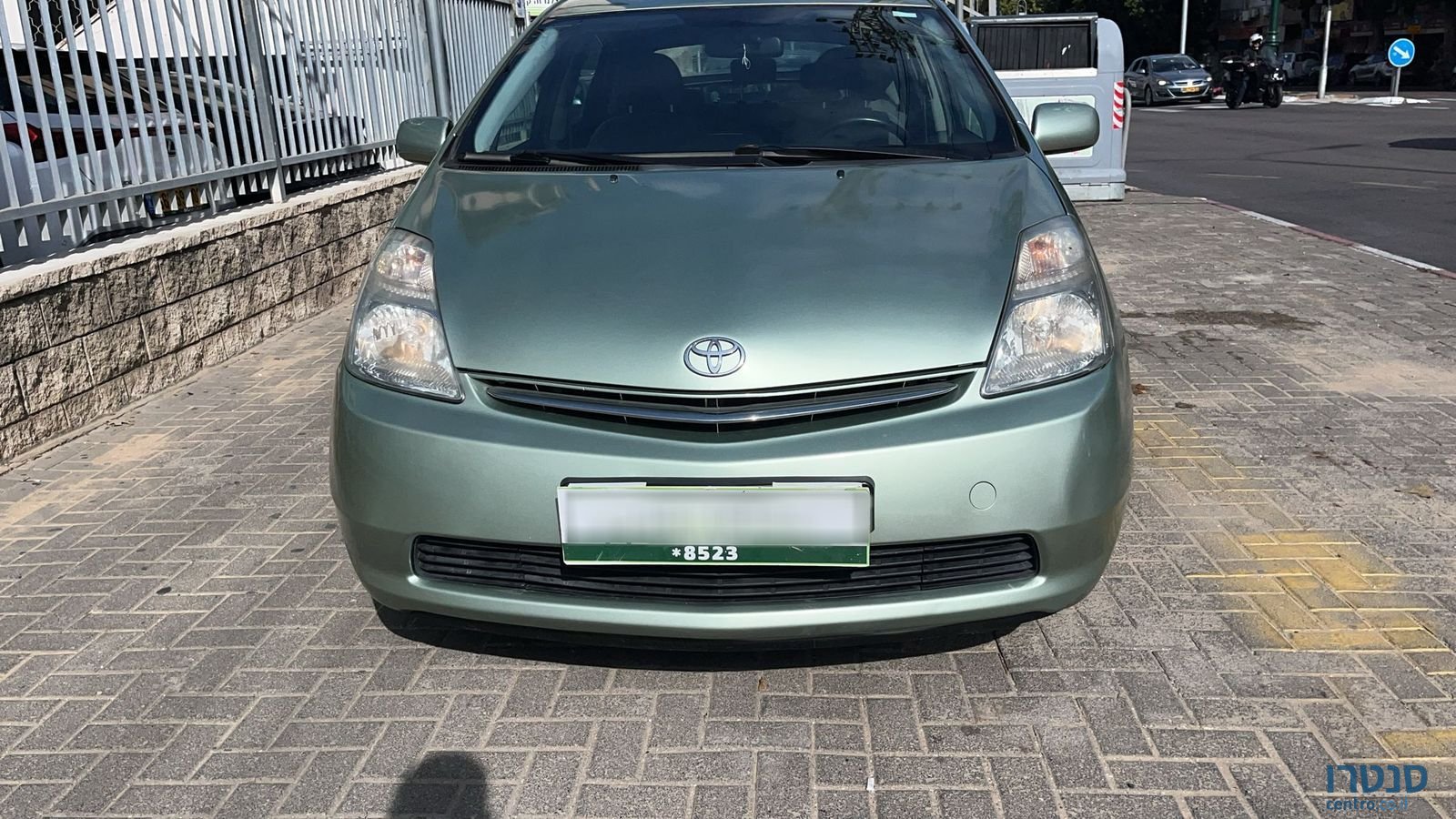 2009' Toyota Prius photo #3