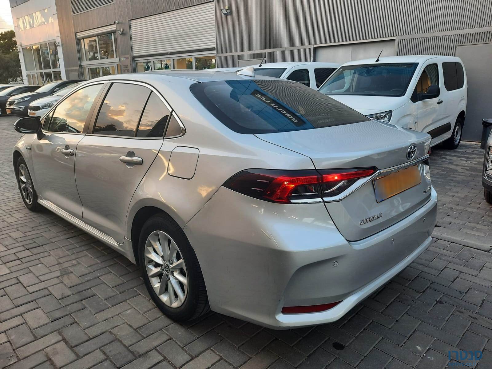 2018' Toyota Corolla photo #4