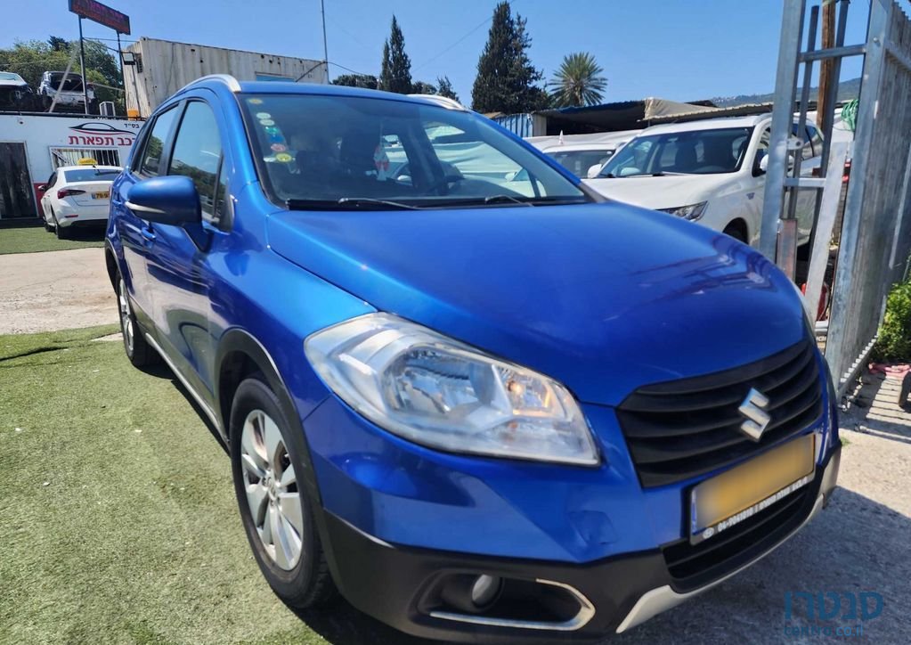 2015' Suzuki SX4 סוזוקי קרוסאובר photo #1