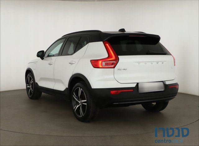 2020' Volvo XC40 photo #2