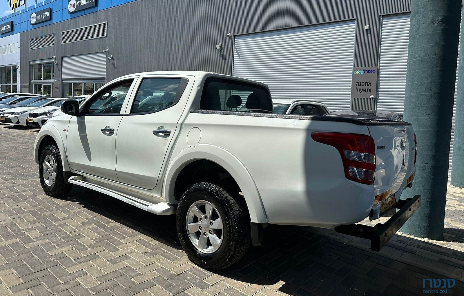 2019' Mitsubishi Triton photo #3