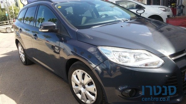 2012' Ford Focus photo #1