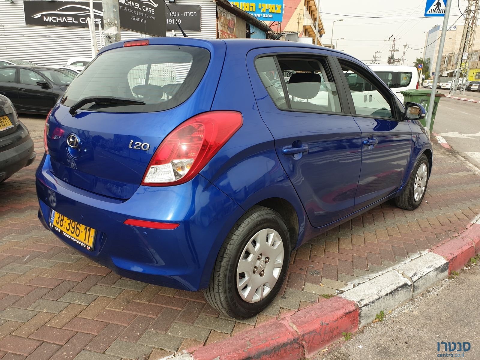 2013' Hyundai i20 photo #3