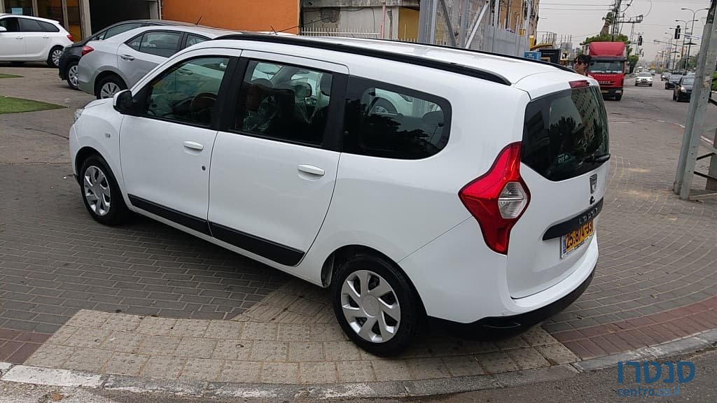 2016' Dacia photo #2