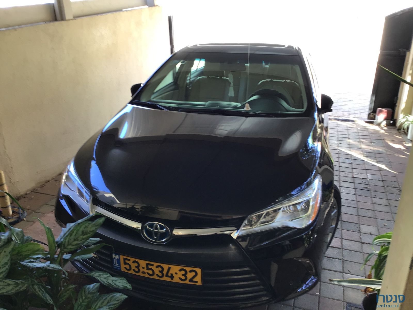 2015' Toyota Camry Hybrid XLE photo #2