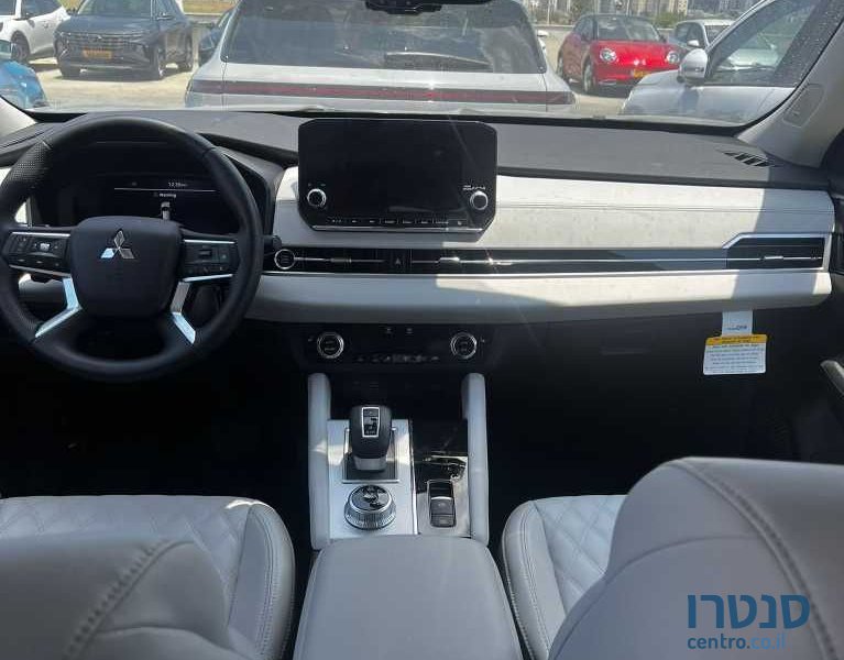 2024' Mitsubishi Outlander מיצובישי אאוטלנדר photo #2