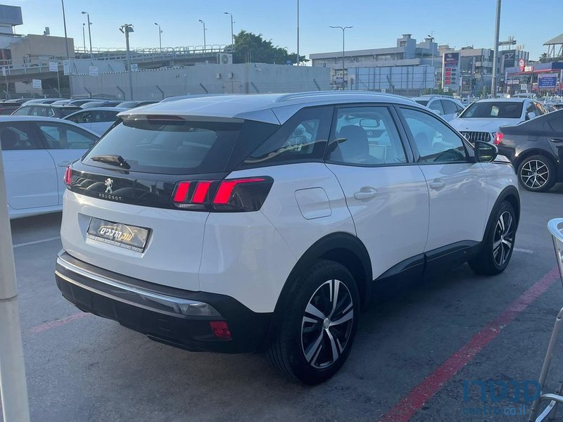 2018' Peugeot 3008 פיג'ו photo #5