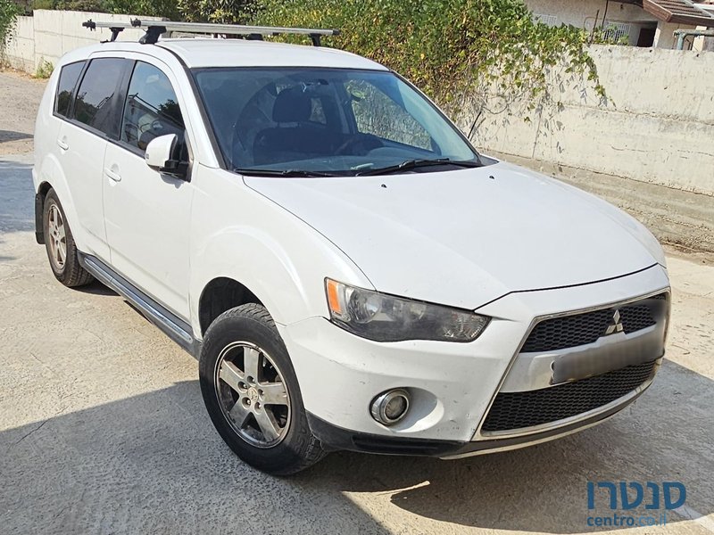 2012' Mitsubishi Outlander מיצובישי אאוטלנדר photo #1