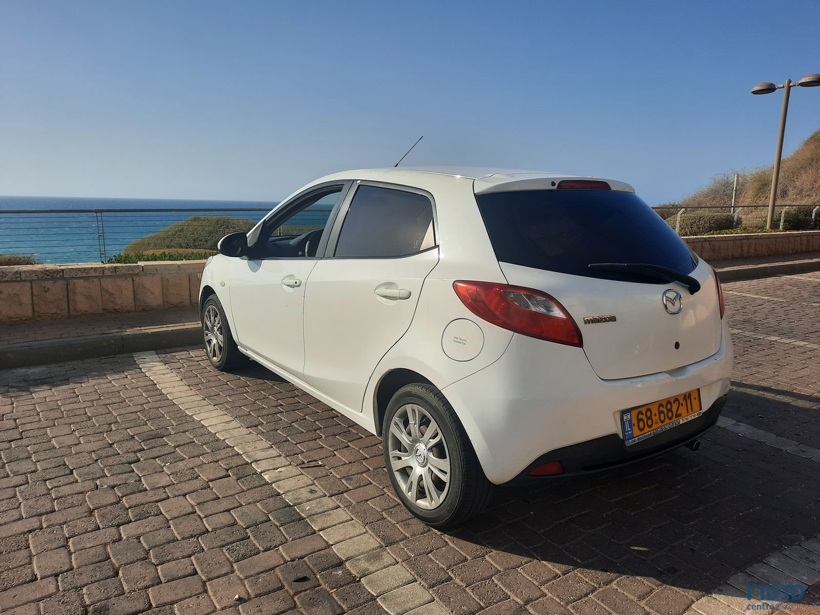 2014' Mazda 2 Demio photo #1