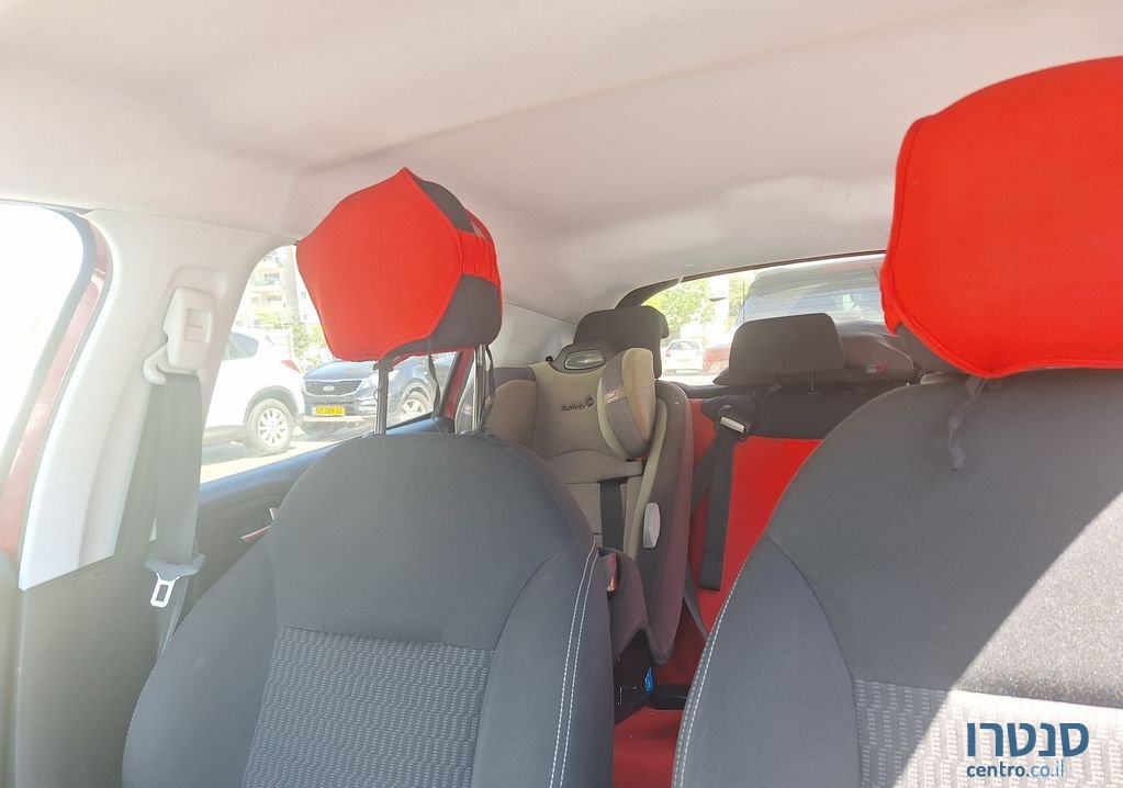 2018' Peugeot 208 פיג'ו photo #5