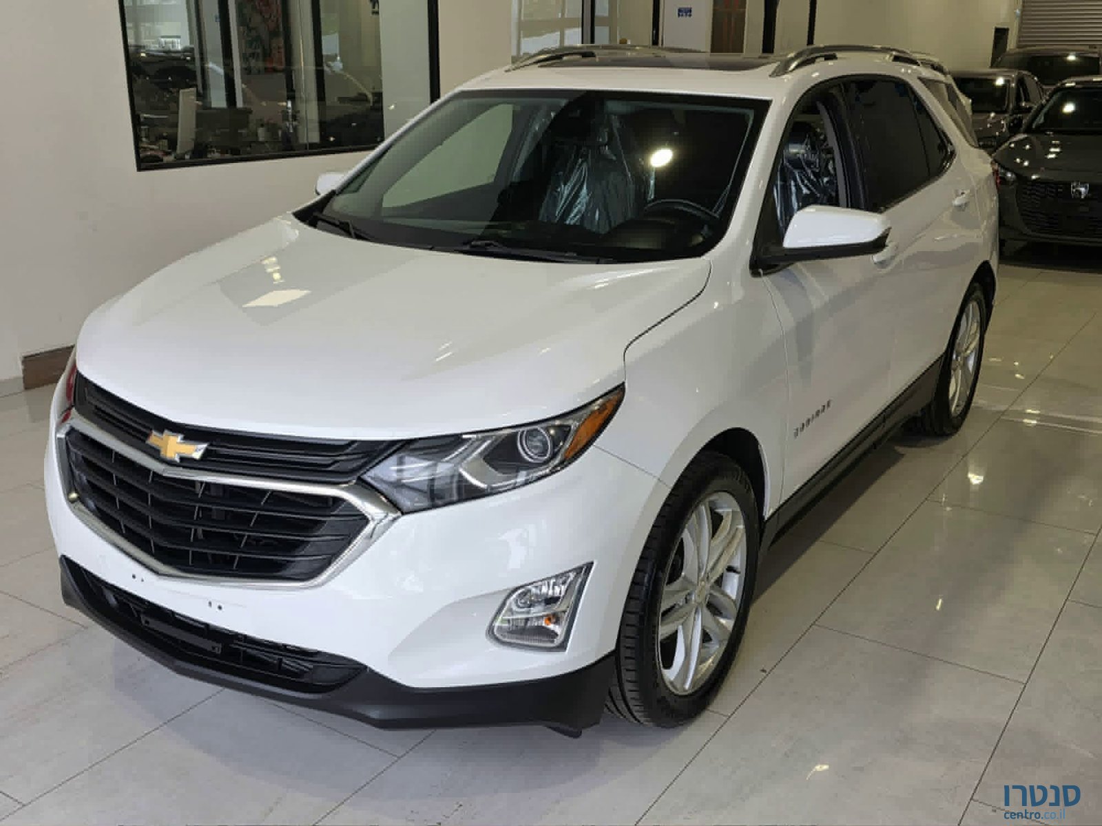 2020' Chevrolet Equinox photo #1