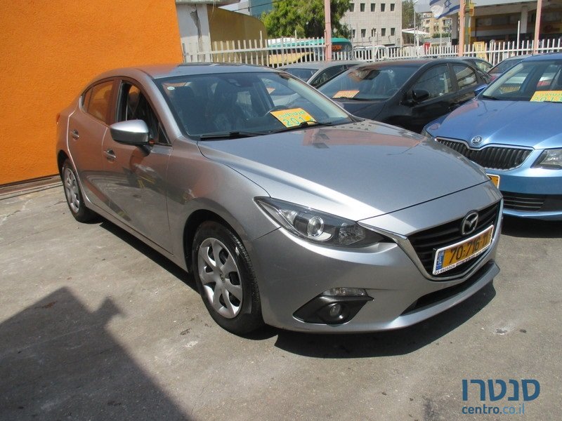 2013' Mazda 3 photo #1