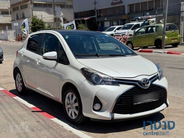 2017' Toyota Yaris טויוטה יאריס photo #4