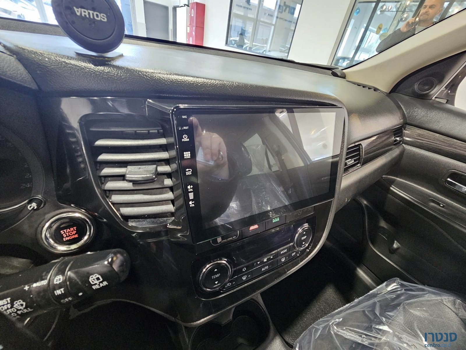 2016' Mitsubishi Outlander photo #7