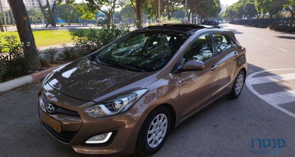 2014' Hyundai i30 יונדאי photo #1