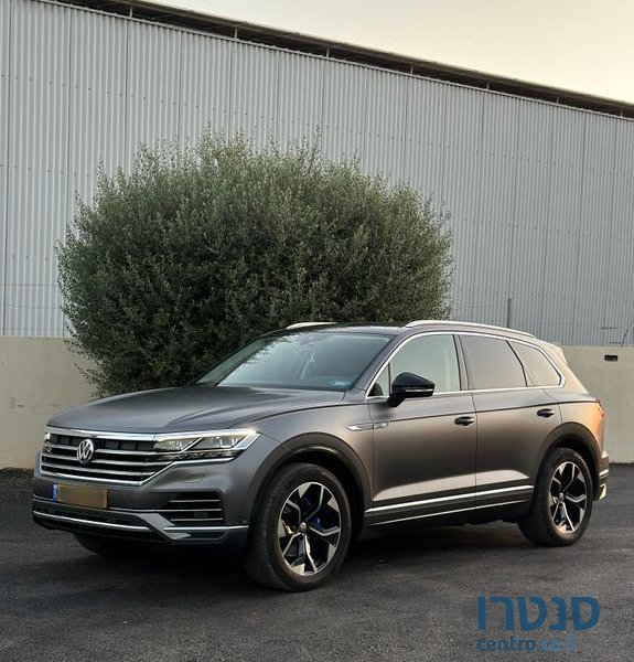 2019' Volkswagen Touareg פולקסווגן טוארג photo #2