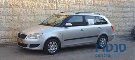 2011' Skoda Fabia סקודה פביה photo #2