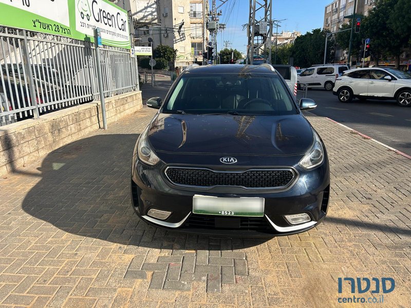 2018' Kia Niro photo #5