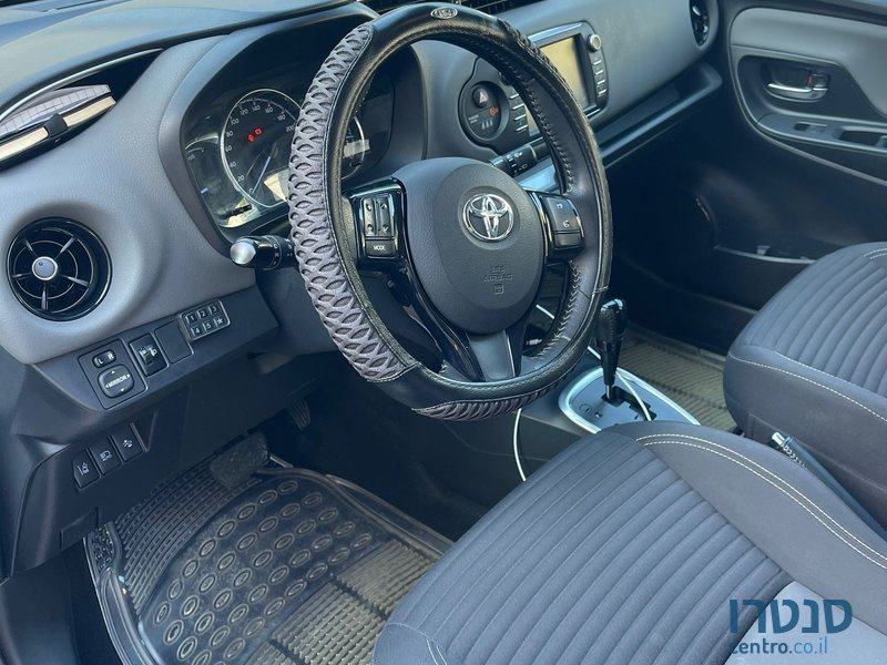 2018' Toyota Yaris טויוטה יאריס photo #3