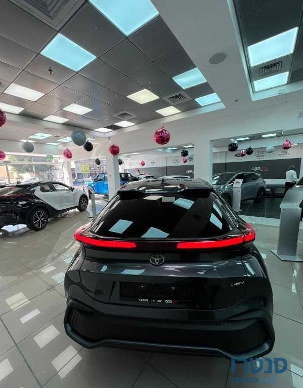 2023' Toyota C-HR טויוטה photo #4