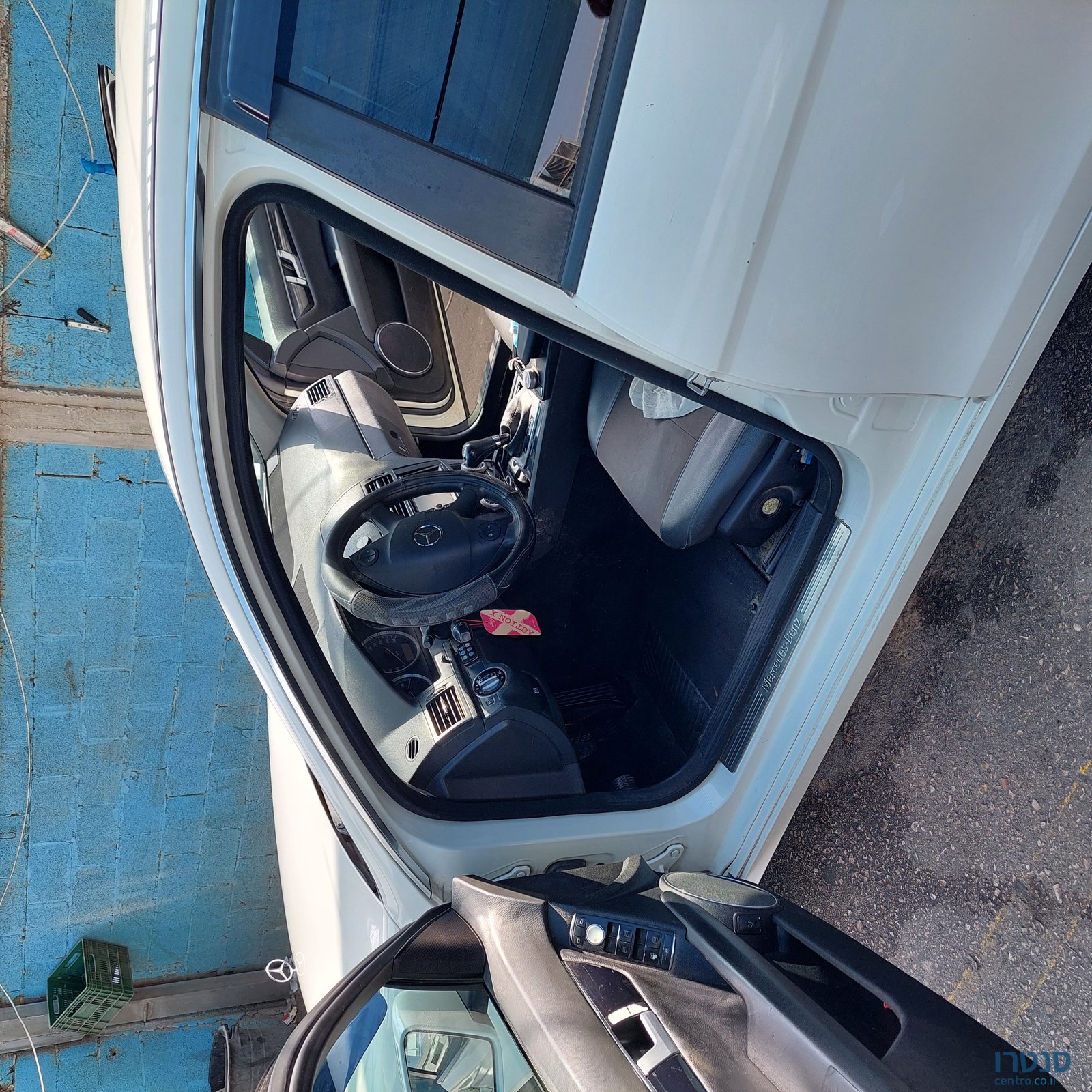 2010' Mercedes-Benz 200 מרצדס photo #3