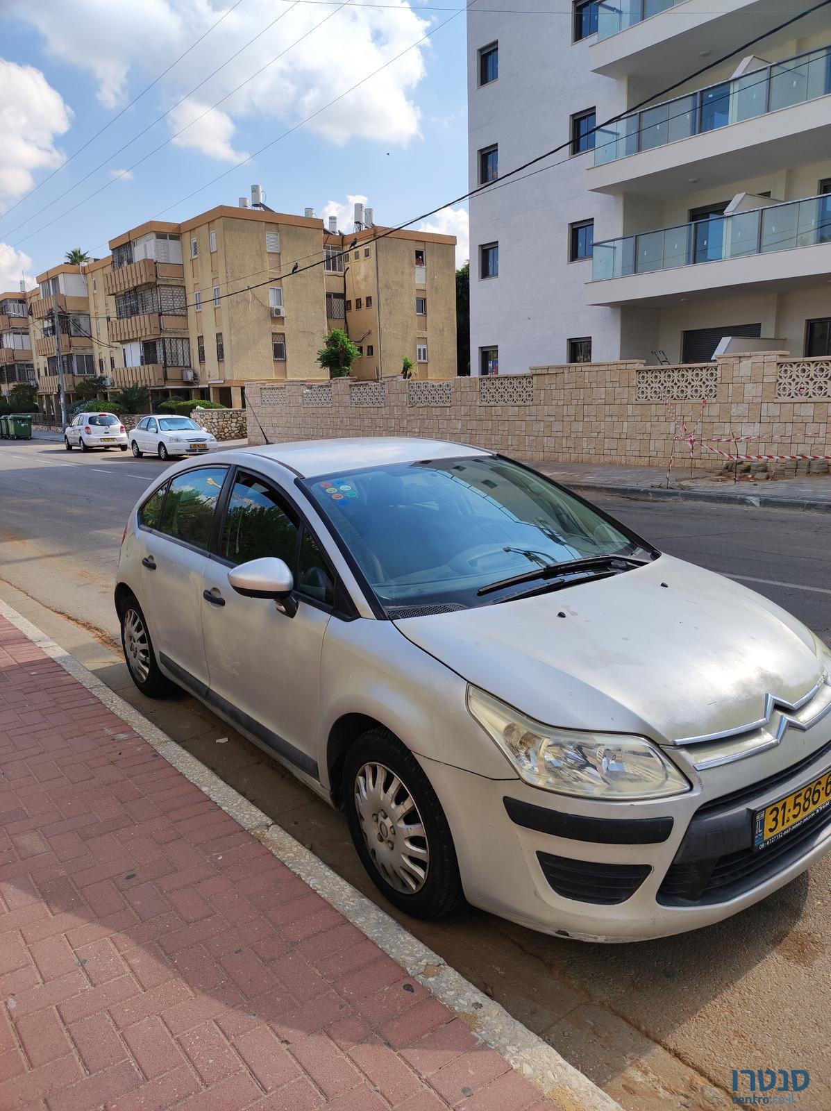 2009' Citroen C4 photo #1