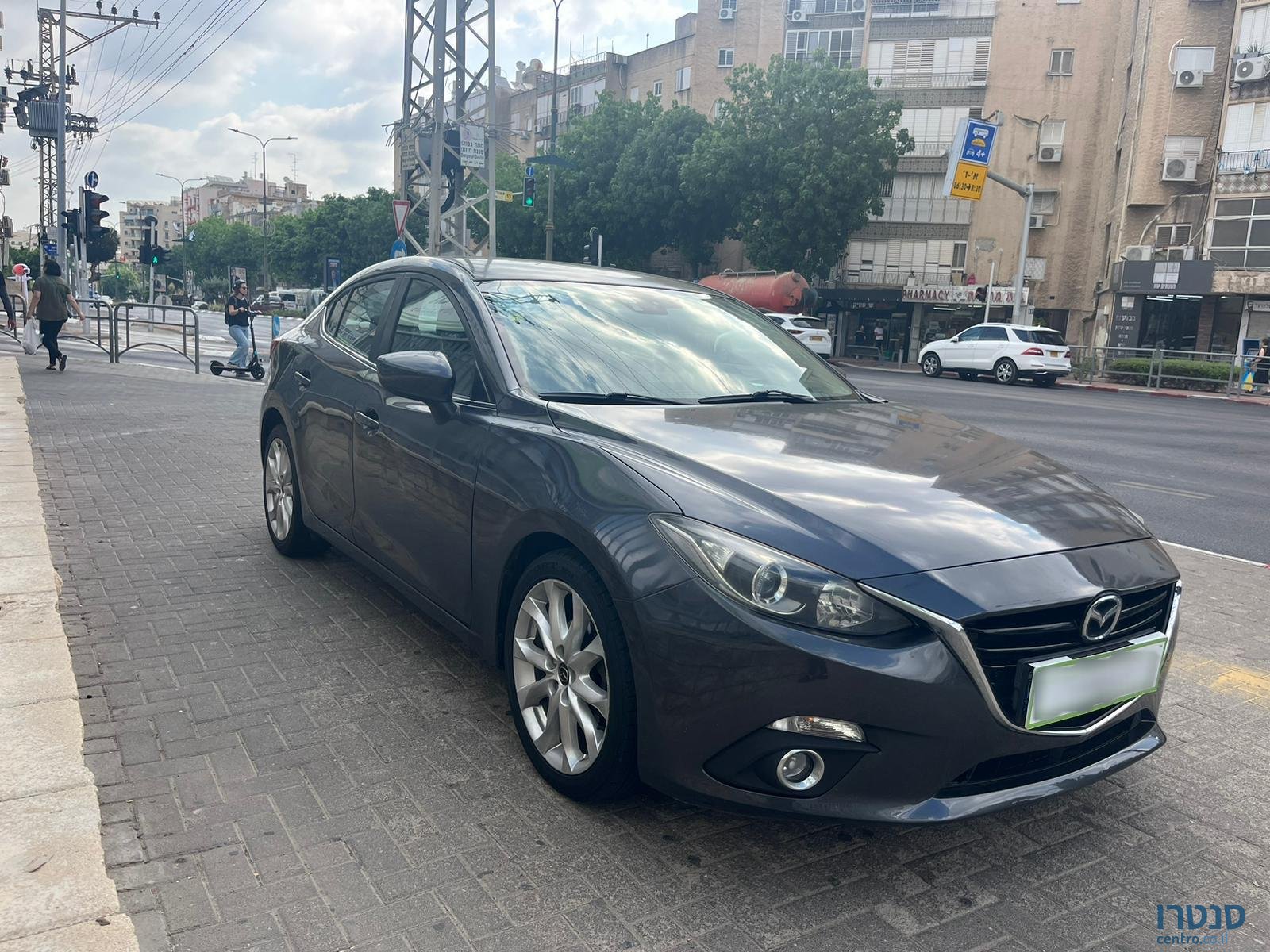 2014' Mazda 3 photo #6