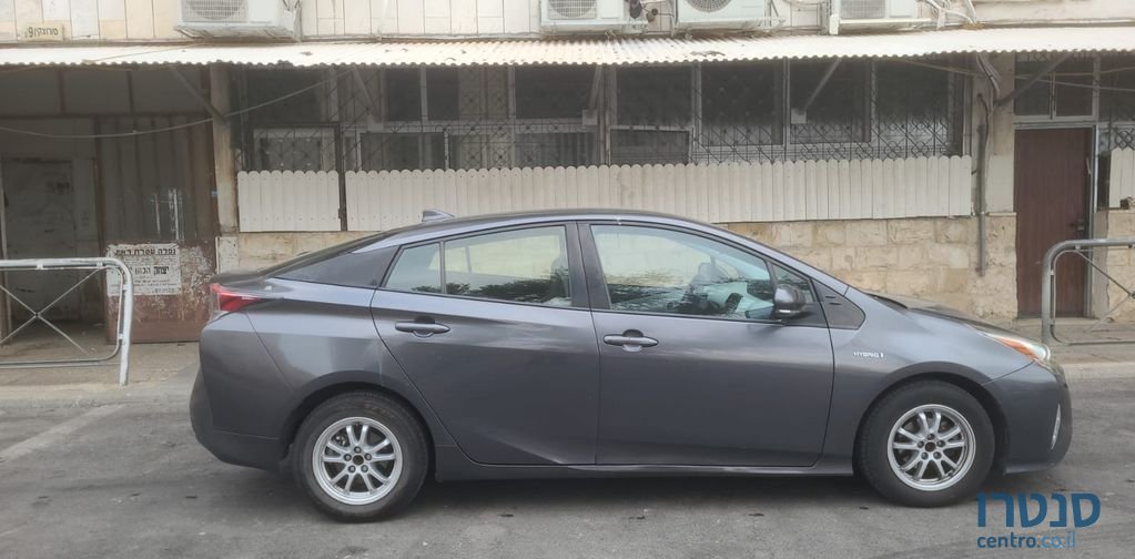 2016' Toyota Prius טויוטה פריוס photo #3