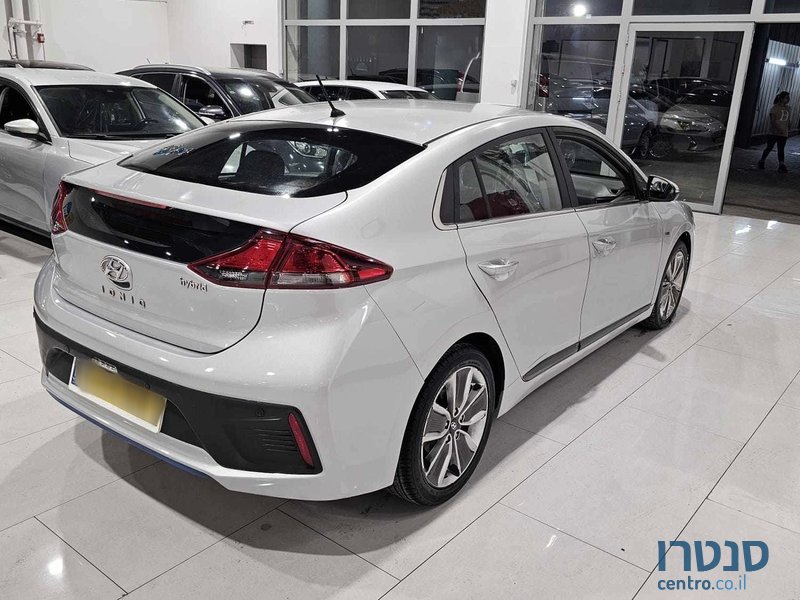 2018' Hyundai Ioniq photo #4