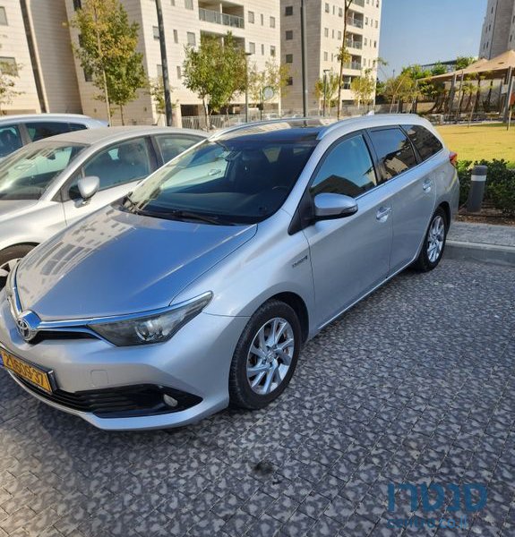 2016' Toyota Auris טויוטה אוריס photo #1