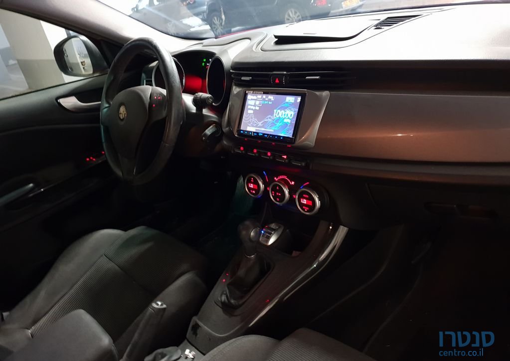 2012' Alfa Romeo Giulietta אלפא רומיאו ג'ולייטה photo #6