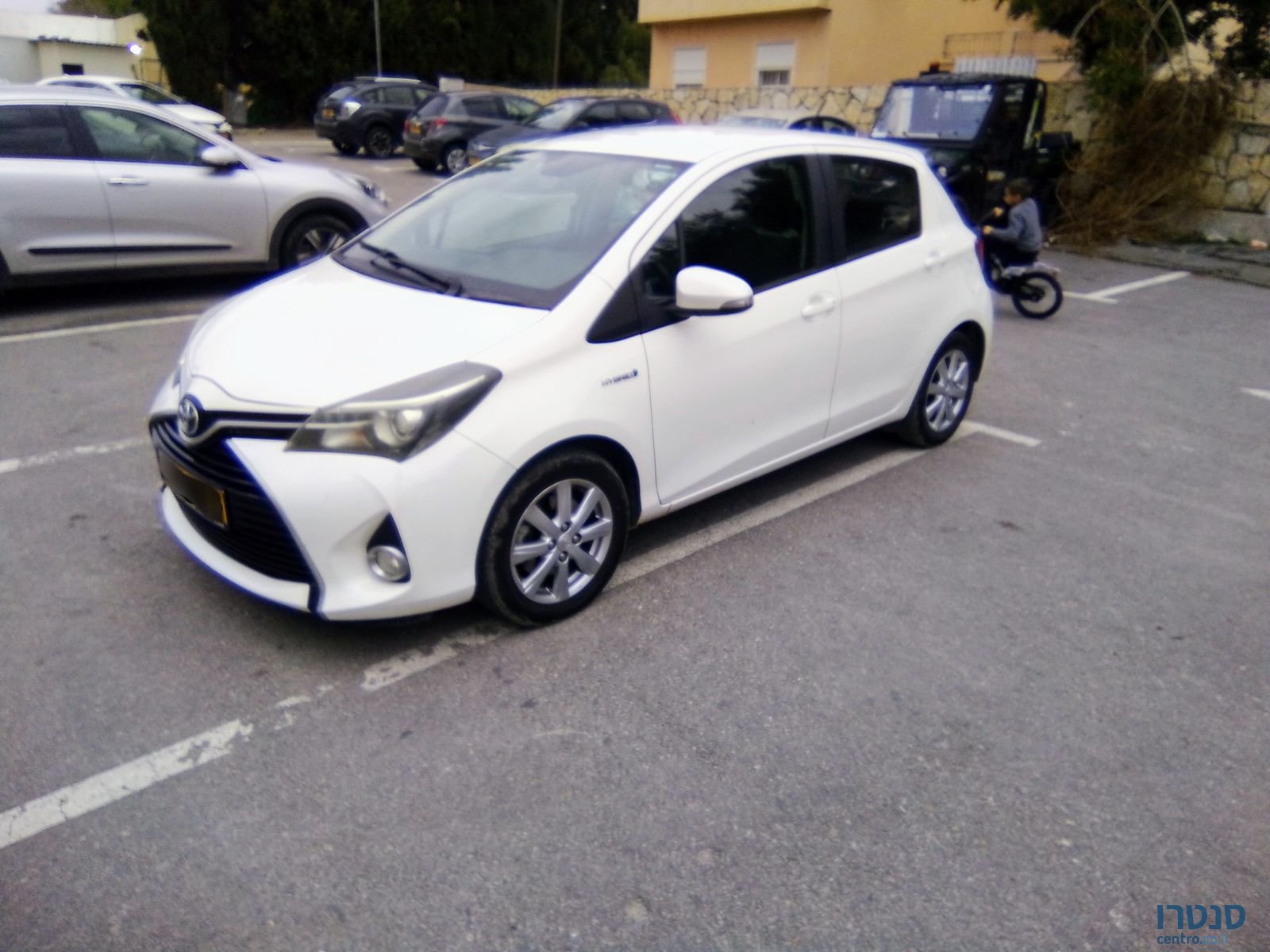 2016' Toyota Yaris טויוטה יאריס photo #2