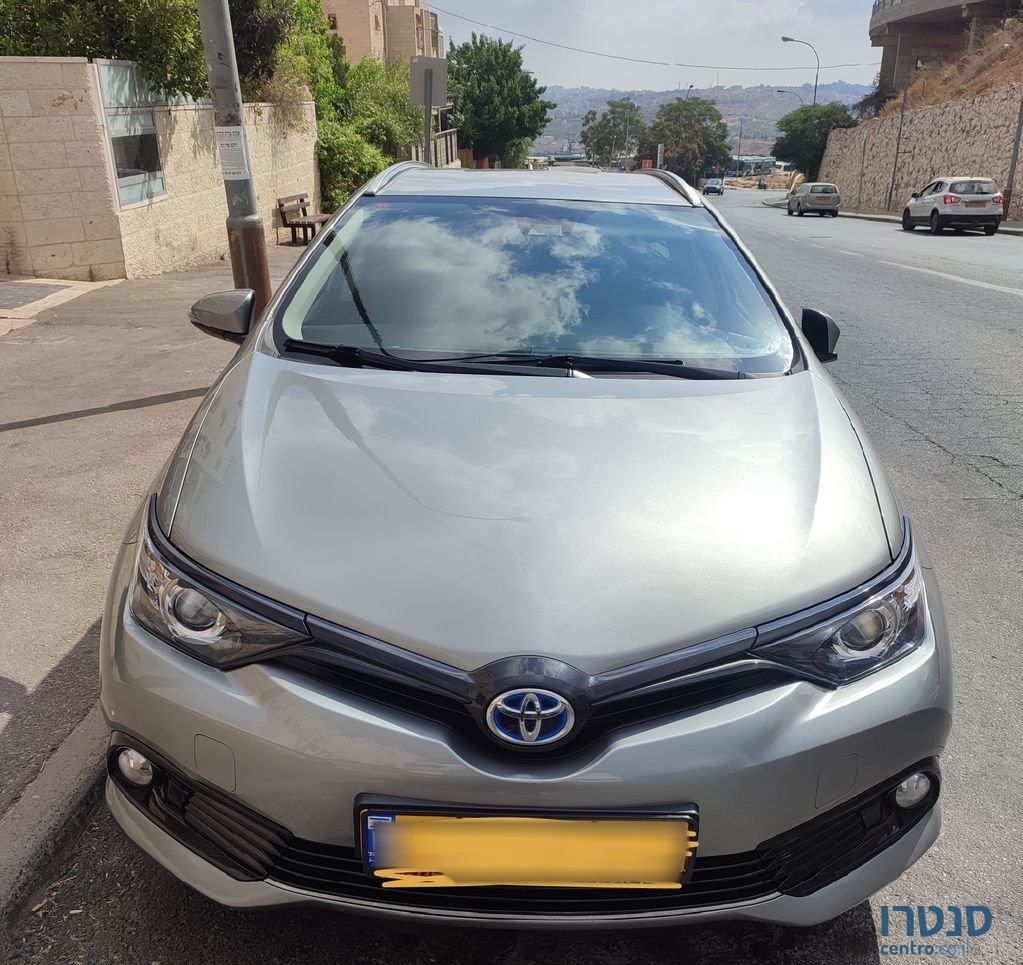 2018' Toyota Auris טויוטה אוריס photo #2