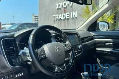 2020' Mitsubishi Outlander מיצובישי אאוטלנדר photo #2