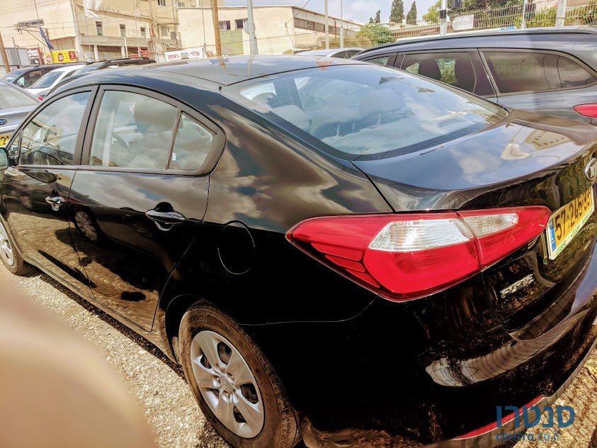 2015' Kia Forte photo #3