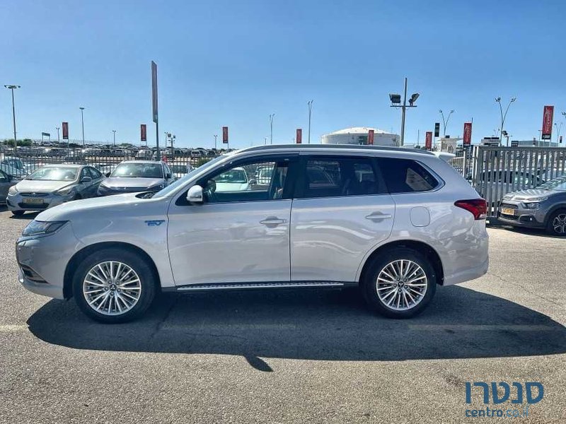 2019' Mitsubishi Outlander מיצובישי אאוטלנדר photo #4