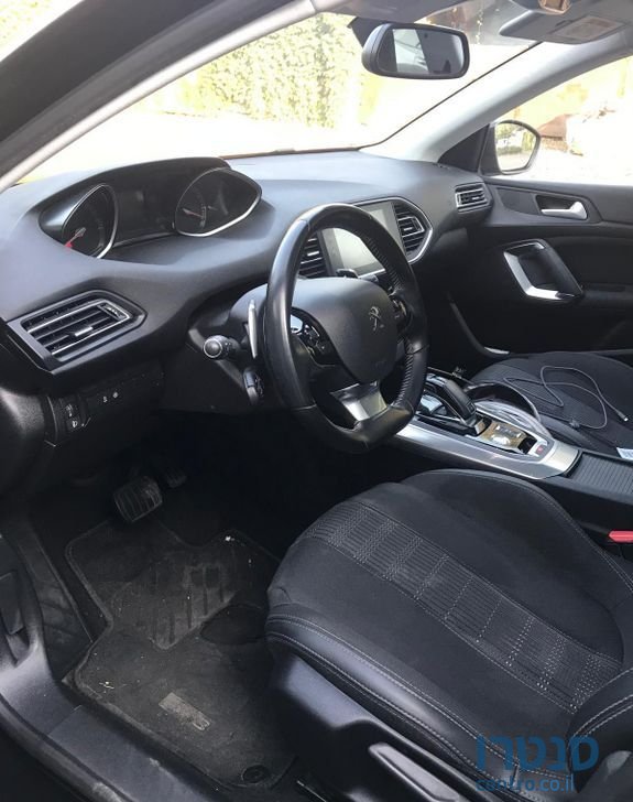 2019' Peugeot 308 פיג'ו photo #2