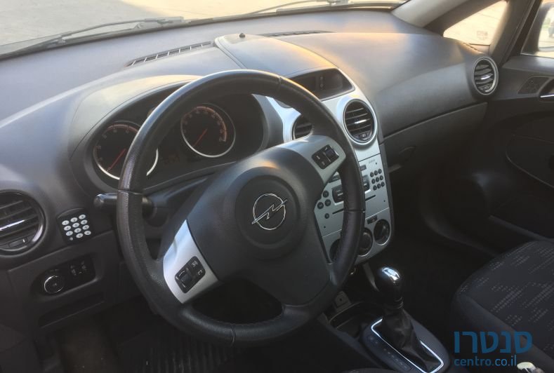 2013' Opel Corsa photo #3