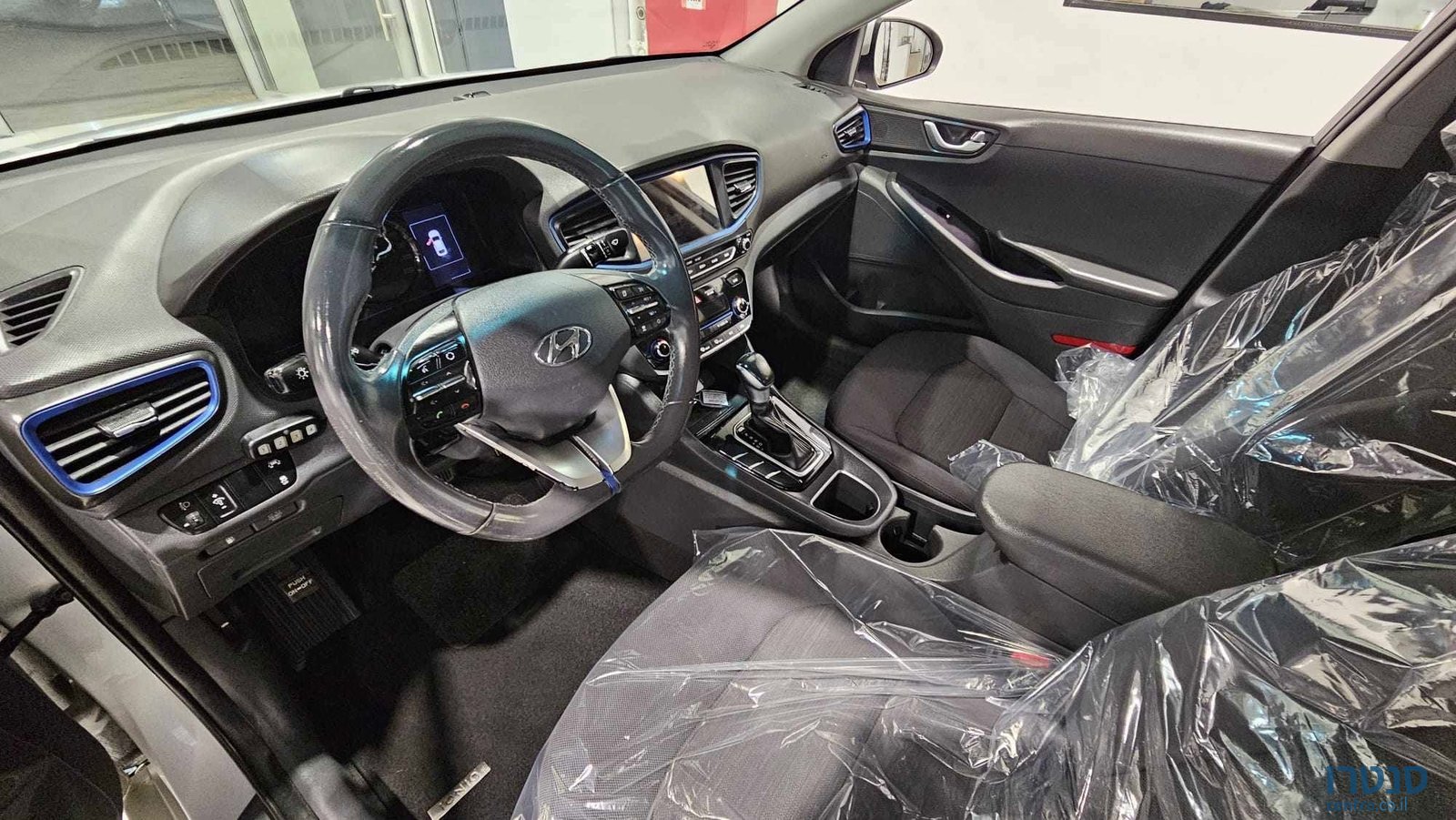 2018' Hyundai Ioniq photo #5