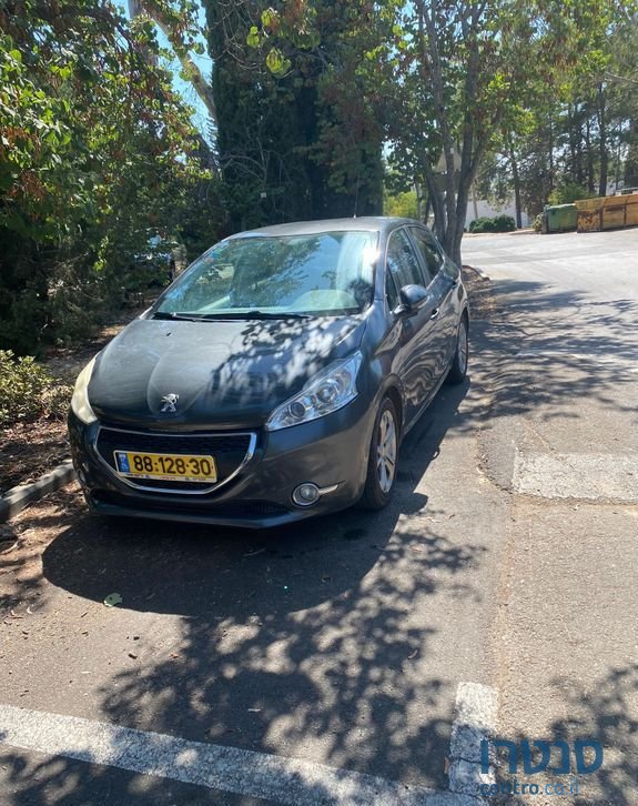 2015' Peugeot 208 פיג'ו photo #1
