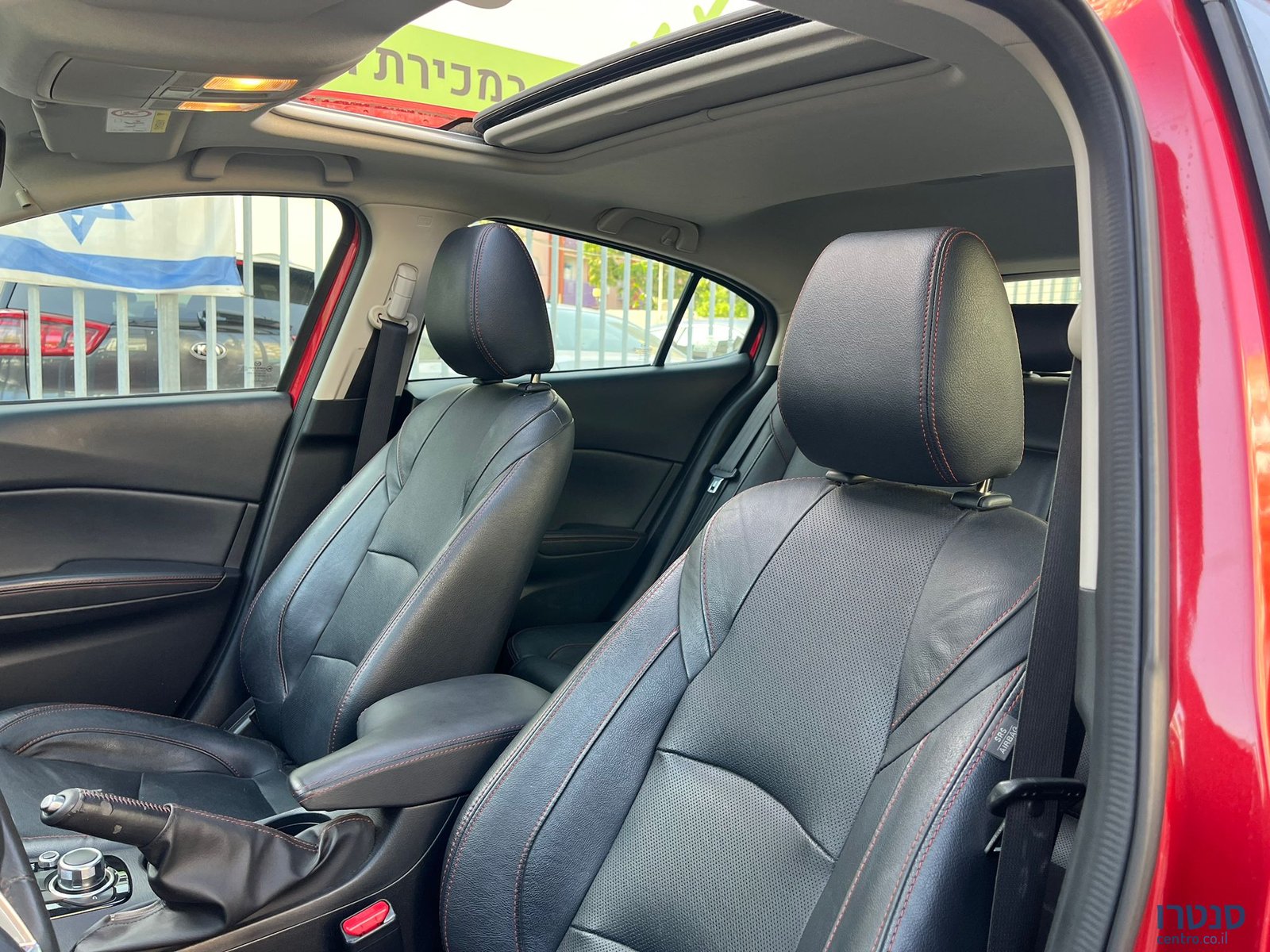 2017' Mazda 3 photo #4