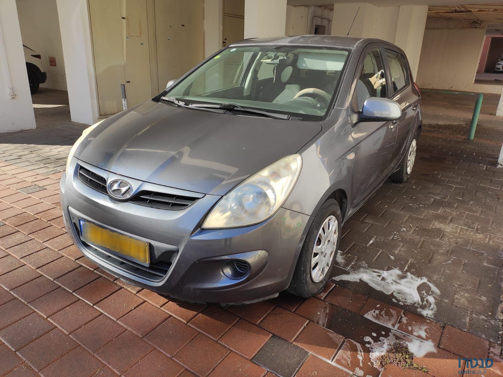 2012' Hyundai i20 יונדאי photo #3