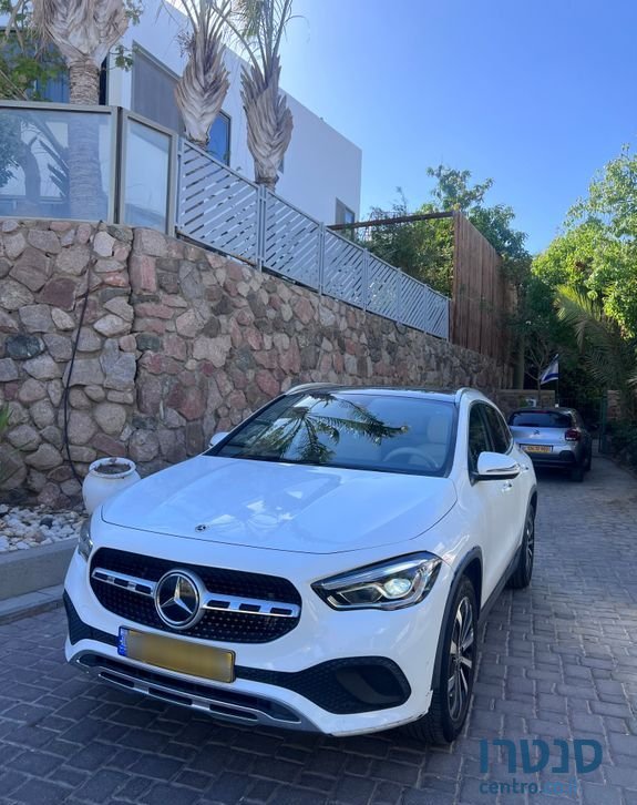 2021' Mercedes-Benz GLA מרצדס photo #1
