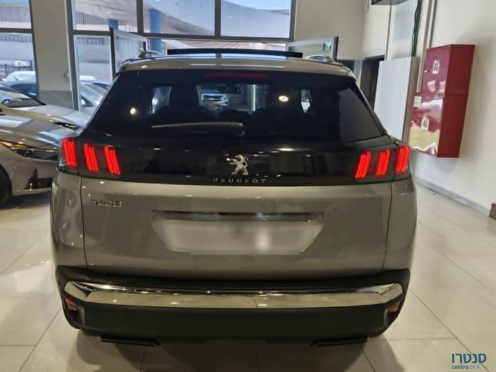 2020' Peugeot 3008 photo #4