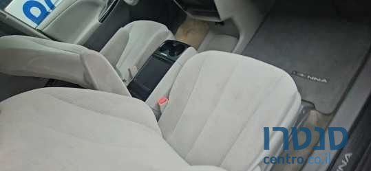 2013' Toyota Sienna טויוטה סיינה photo #4