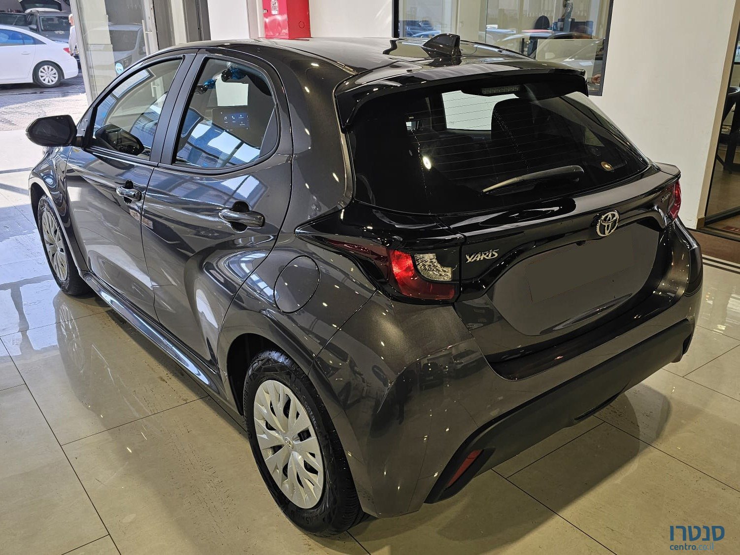 2025' Toyota Yaris photo #5